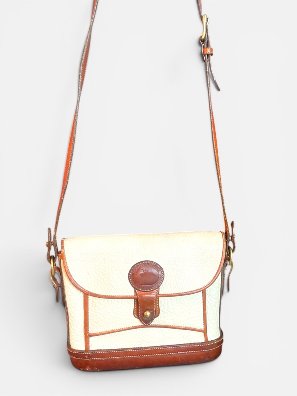 Dooney & Bourke Vintage All Weather Leather Crossbody White Tan Pebbled USA - Picture 4 of 5